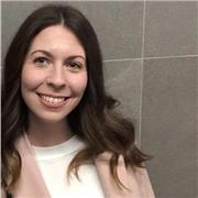 Laureata in Laurea Triennale in Lettere e Laureanda in Laurea Magistrale in Italianistica offre lezioni di italiano, storia e geografia a ragazzi di Scuola Secondaria di Primo grado e di Scuola Secondaria di Secondo grado